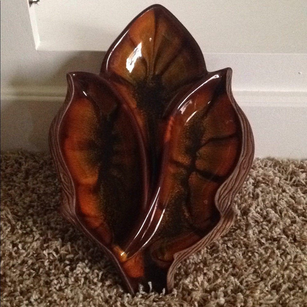Leaf Dish - Picture 10 of 11